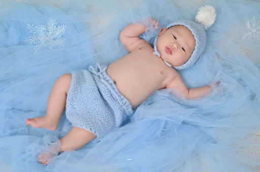 九江三个月宝宝挠耳朵 九江三个月宝宝挠耳朵